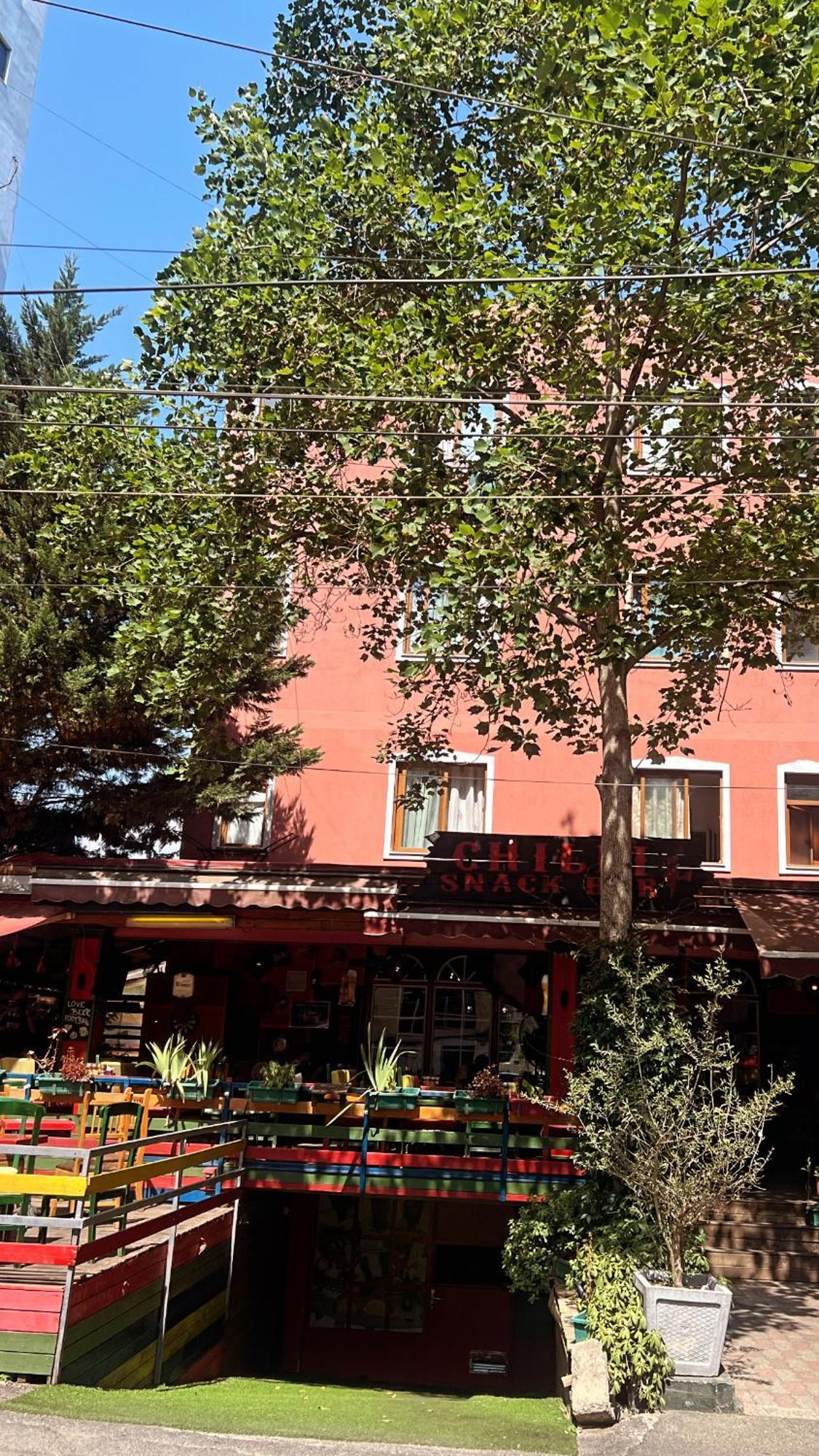 Hostel Chilli Tirana Exterior photo